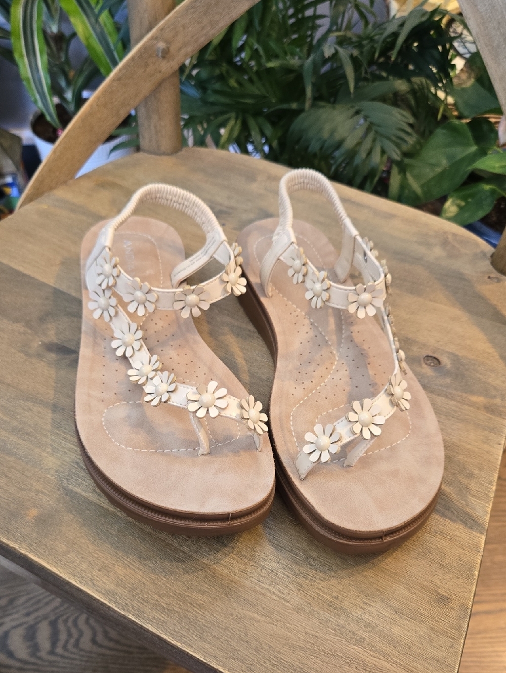 Women's Floral T-Strap Sandals in Light Beige